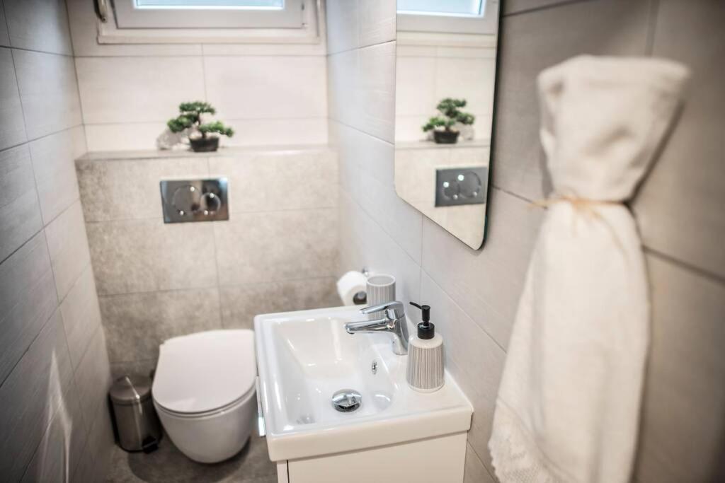 Soul House Omis Apartment ภายนอก รูปภาพ