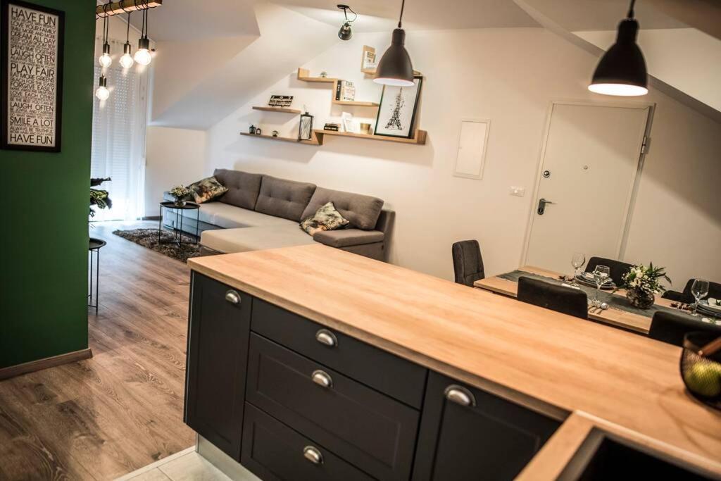 Soul House Omis Apartment ภายนอก รูปภาพ