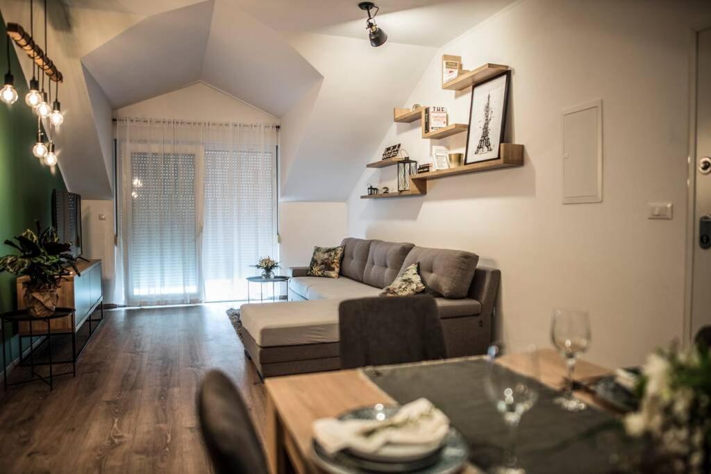 Soul House Omis Apartment ภายนอก รูปภาพ